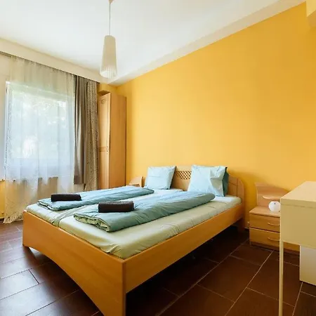 Hotel Downtown Buda Homes Relax