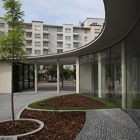 Отель Downtown Buda Homes Relax *
