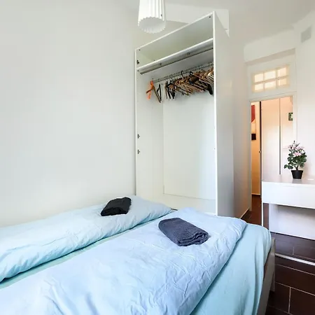 מלון Downtown Buda Homes Relax *