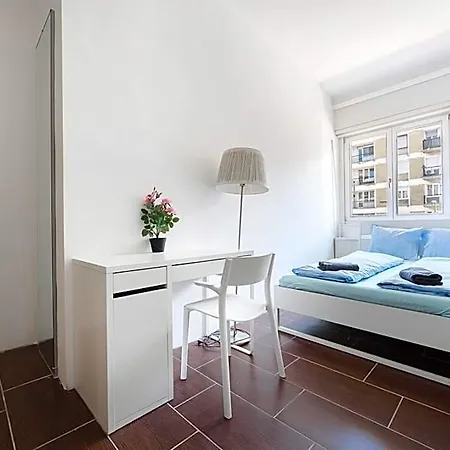 ホテル Downtown Buda Homes Relax *